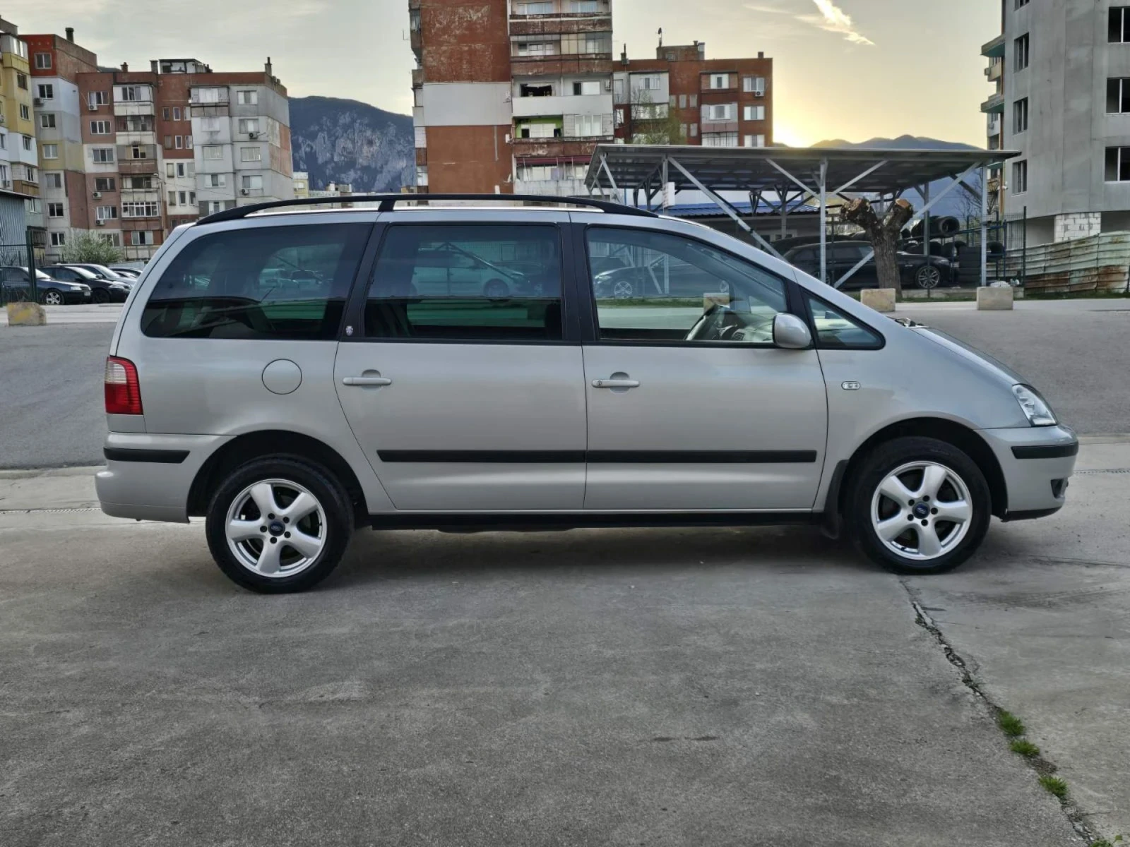 Ford Galaxy 1.9TDI 7MECTA, снимка 4 - Автомобили и джипове - 54210863