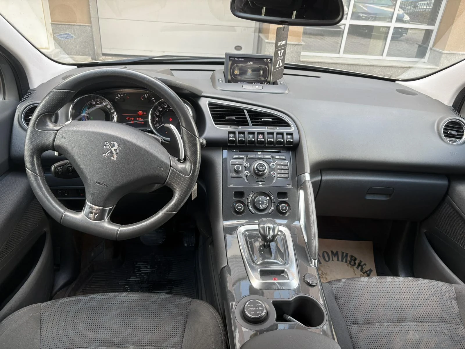 Peugeot 3008 2.0 HDI HYbrid4 4x4, снимка 7 - Автомобили и джипове - 54246501