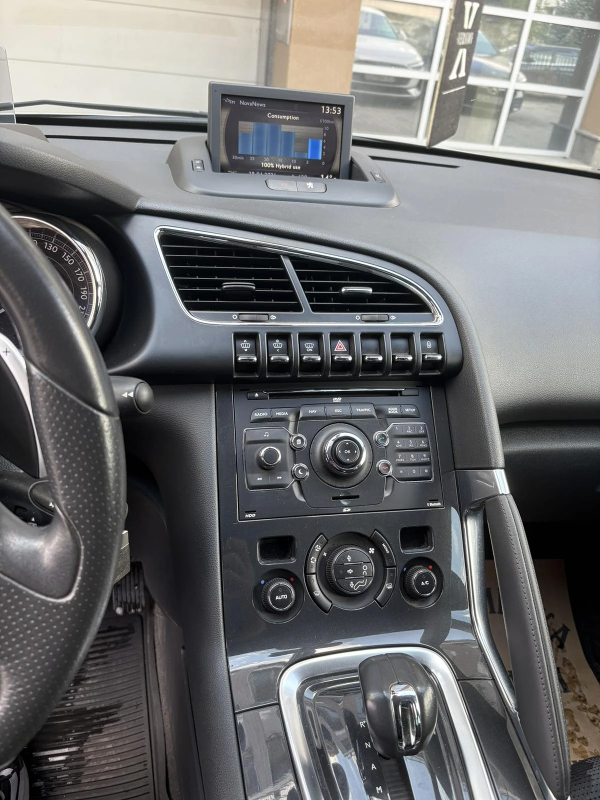 Peugeot 3008 2.0 HDI HYbrid4 4x4, снимка 8 - Автомобили и джипове - 54246501