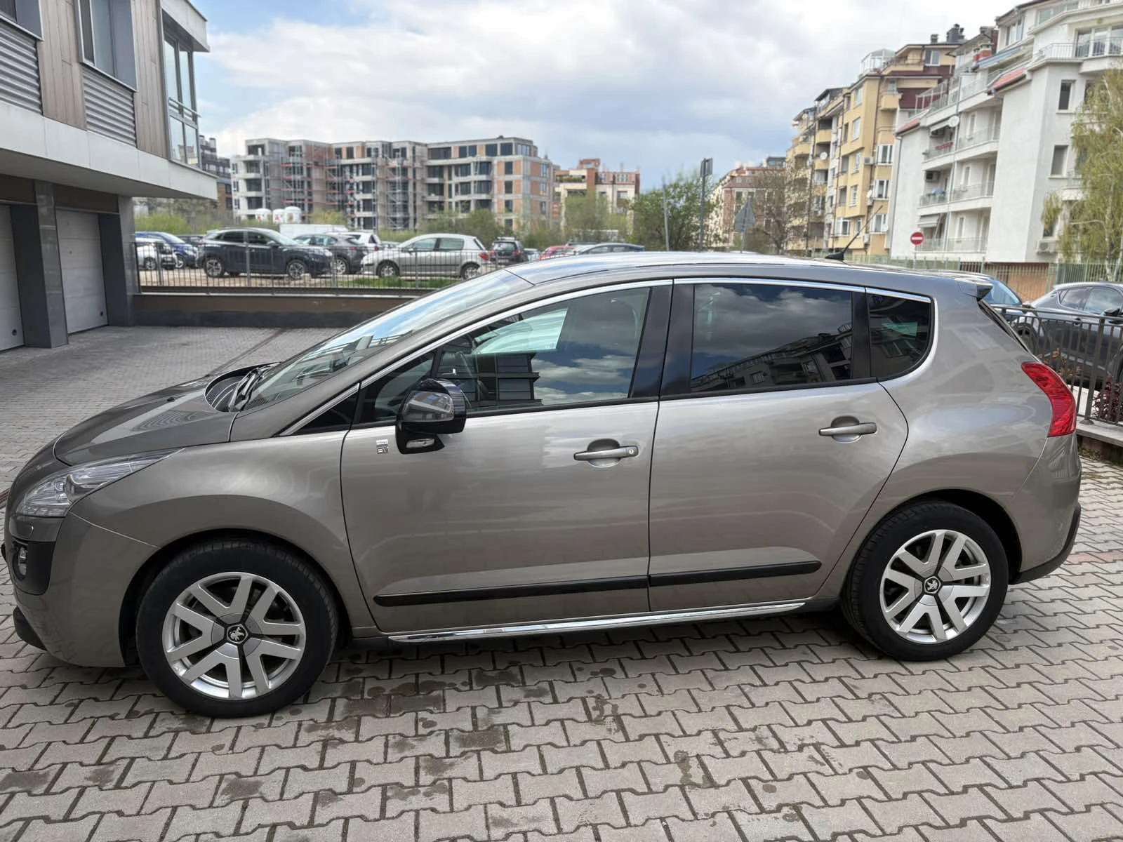 Peugeot 3008 2.0 HDI HYbrid4 4x4