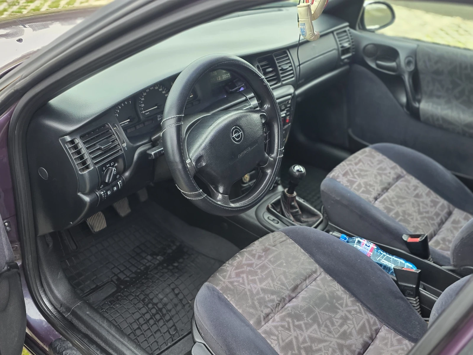 Opel Vectra 1.6 газ бензин, снимка 8 - Автомобили и джипове - 54344109