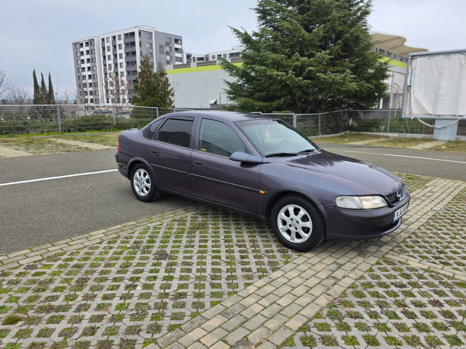 Opel Vectra 1.6 газ бензин, снимка 2 - Автомобили и джипове - 54344109