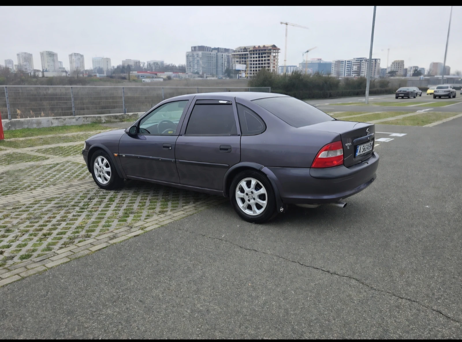 Opel Vectra 1.6 газ бензин, снимка 11 - Автомобили и джипове - 54344109