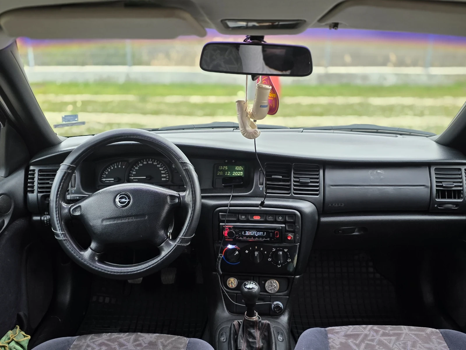 Opel Vectra 1.6 газ бензин, снимка 7 - Автомобили и джипове - 54344109