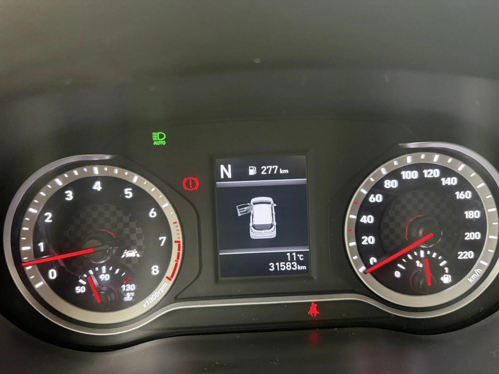 Hyundai I10 1.2, снимка 9 - Автомобили и джипове - 54459514