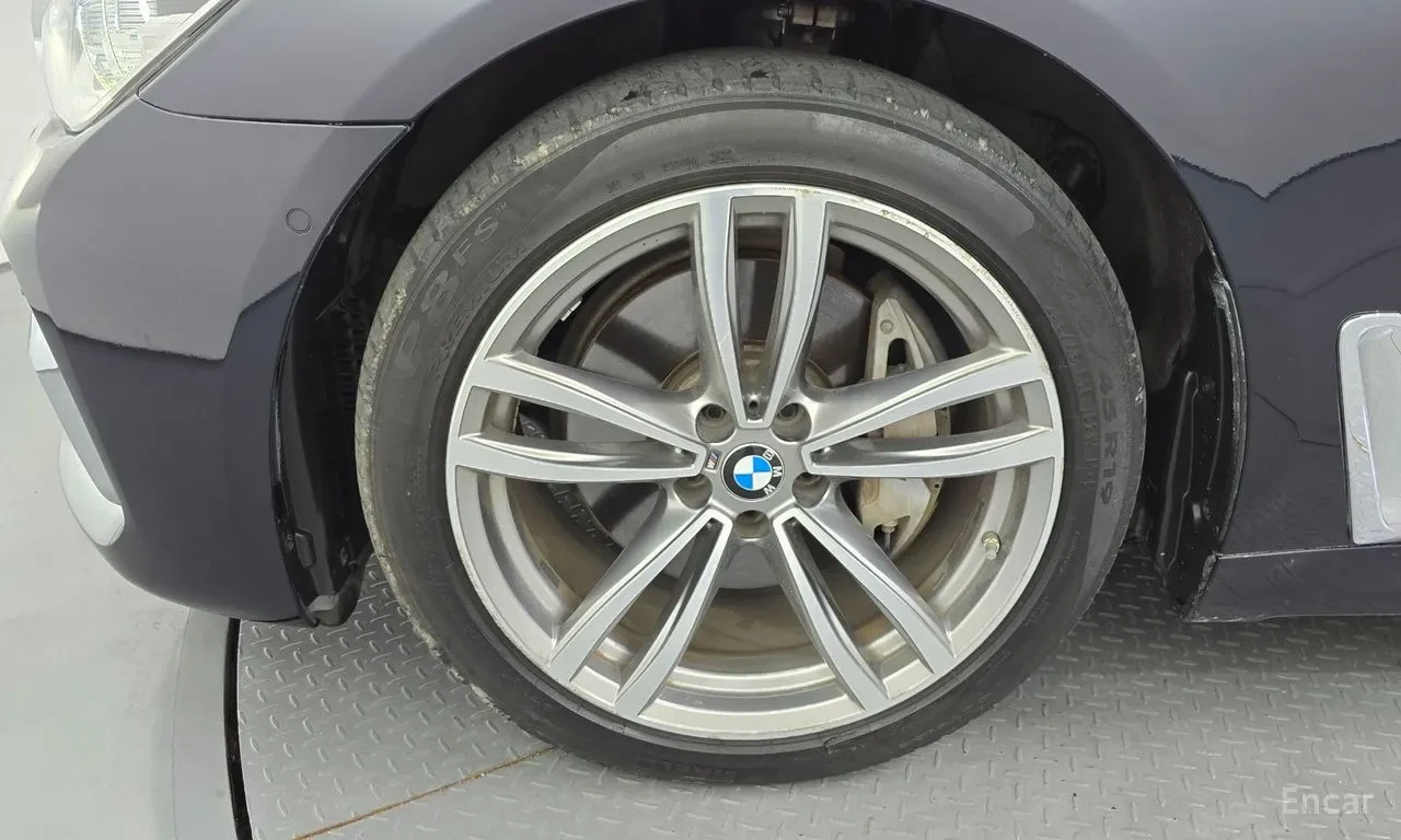 BMW 740 Li / XDRIVE / M / 360 / 3хTV / МАСАЖИ / ЛИЗИНГ, снимка 5 - Автомобили и джипове - 54827543