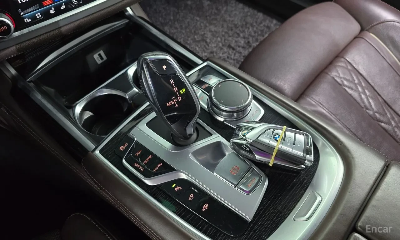 BMW 740 Li / XDRIVE / M / 360 / 3хTV / МАСАЖИ / ЛИЗИНГ, снимка 9 - Автомобили и джипове - 54827543