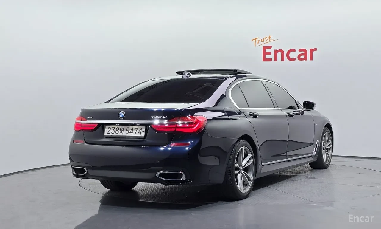 BMW 740 Li / XDRIVE / M / 360 / 3хTV / МАСАЖИ / ЛИЗИНГ, снимка 2 - Автомобили и джипове - 54827543