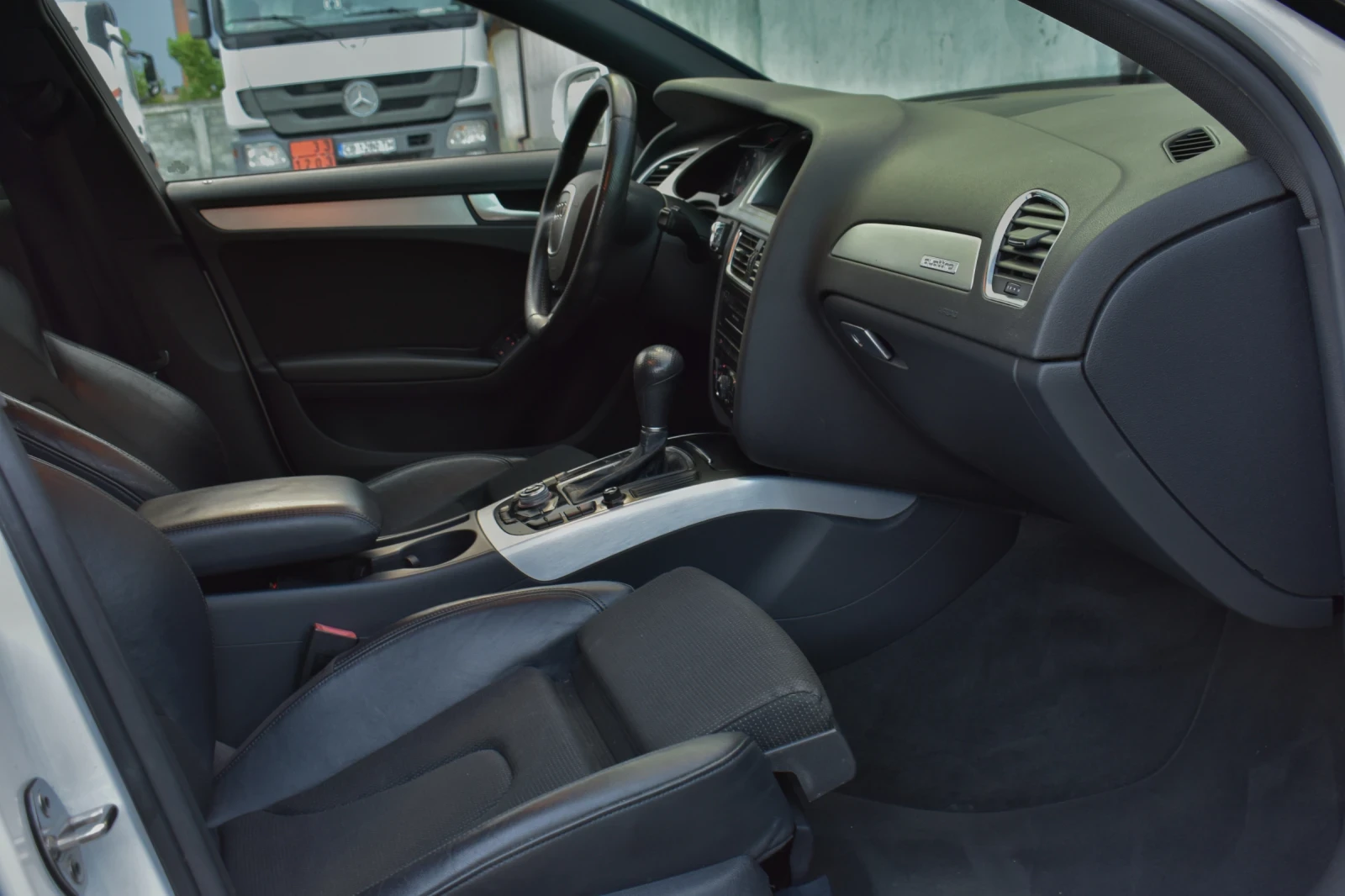Audi A4 3.0TDI QUATTRO//Sline, снимка 8 - Автомобили и джипове - 55269463
