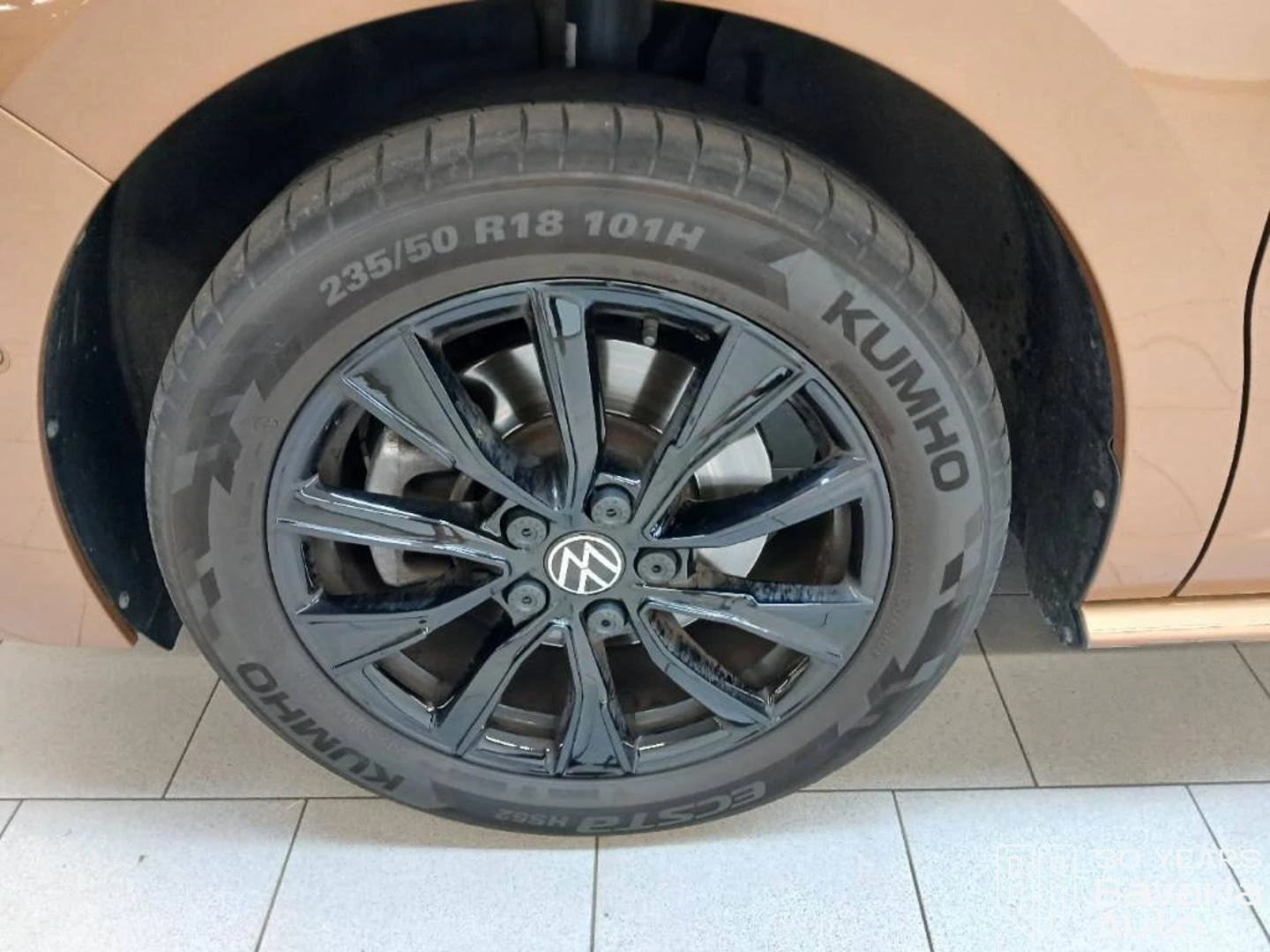 VW Multivan Style lang DSG Easy Open Basic, снимка 14 - Автомобили и джипове - 55317956