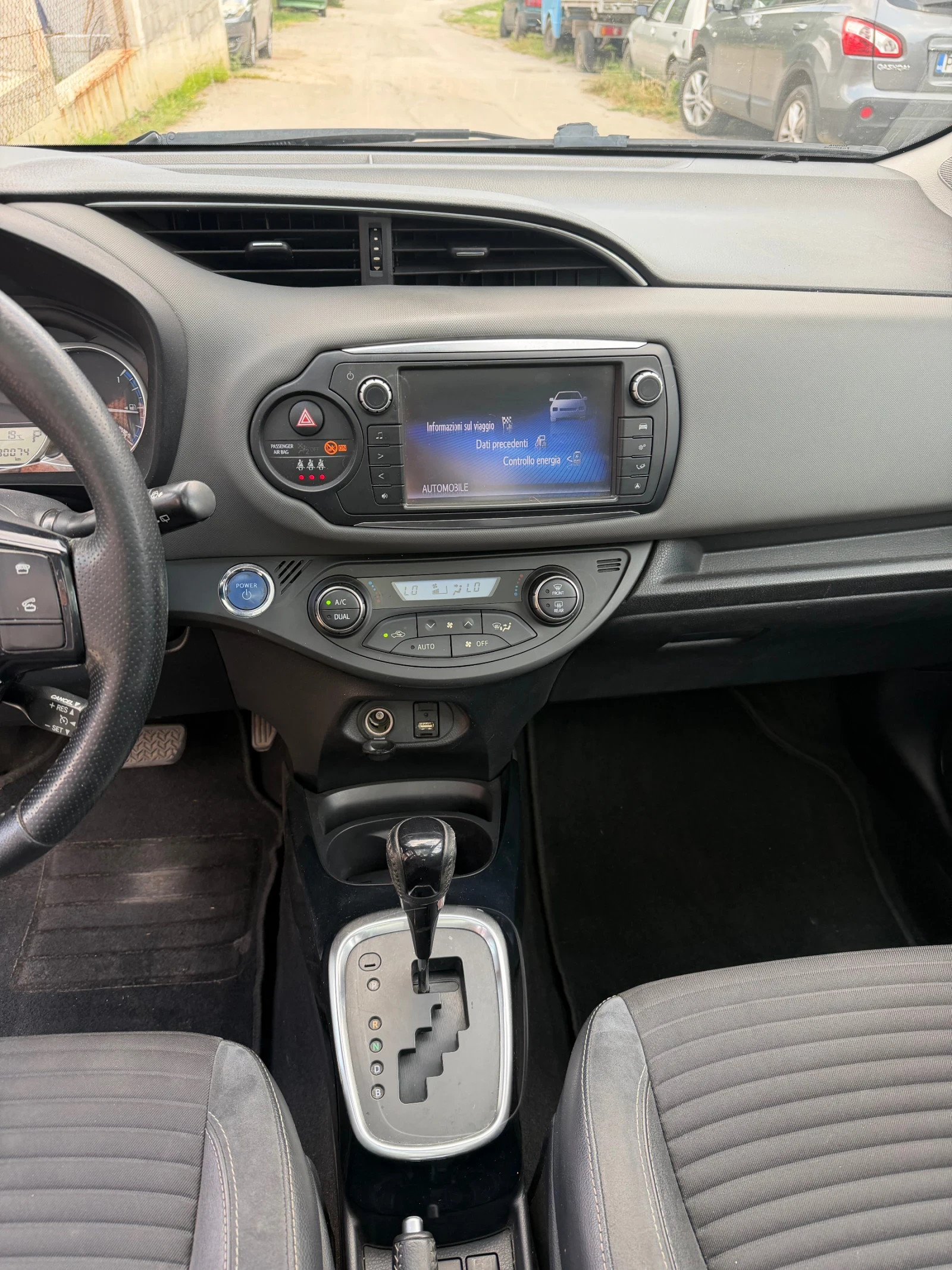Toyota Yaris, снимка 7 - Автомобили и джипове - 55338958