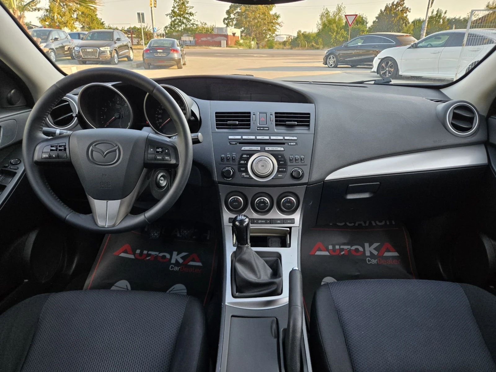 Mazda 3 1.6i-105kc= KЛИМАТРОНИК, снимка 12 - Автомобили и джипове - 55911372