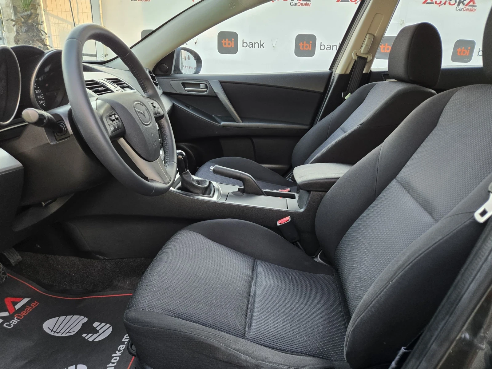 Mazda 3 1.6i-105kc= KЛИМАТРОНИК, снимка 7 - Автомобили и джипове - 55911372