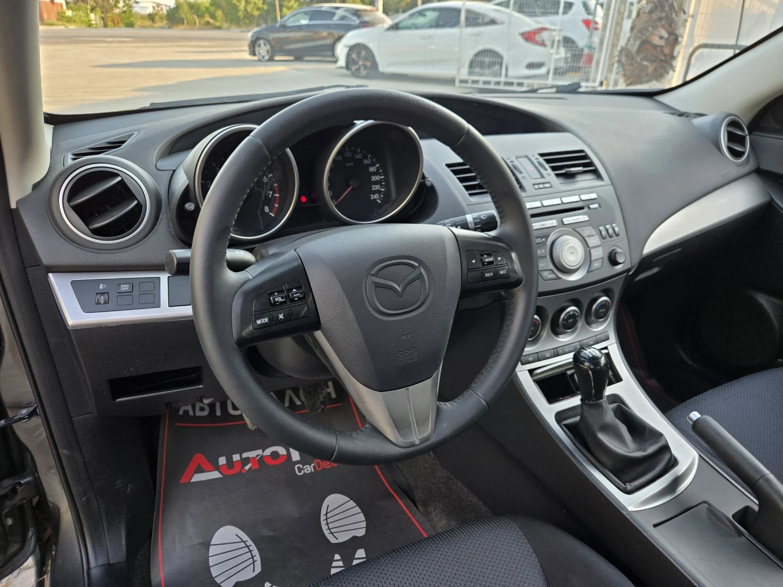 Mazda 3 1.6i-105kc= KЛИМАТРОНИК, снимка 8 - Автомобили и джипове - 55911372