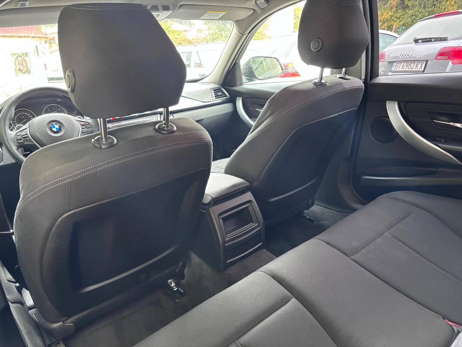 BMW 320 2.0 TDI, снимка 5 - Автомобили и джипове - 56231954