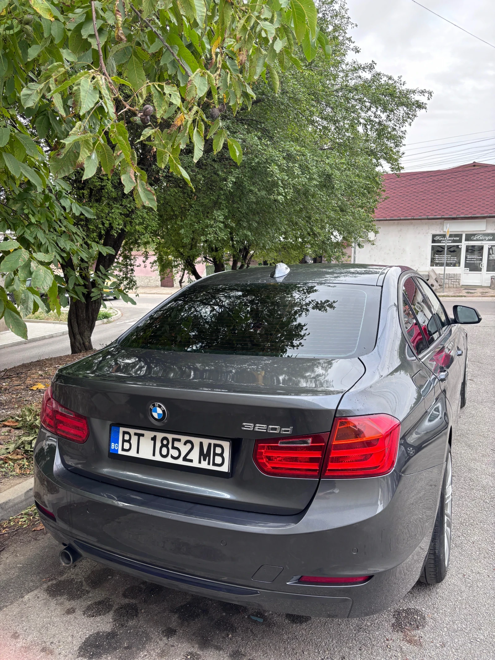 BMW 320 2.0 TDI, снимка 3 - Автомобили и джипове - 56231954