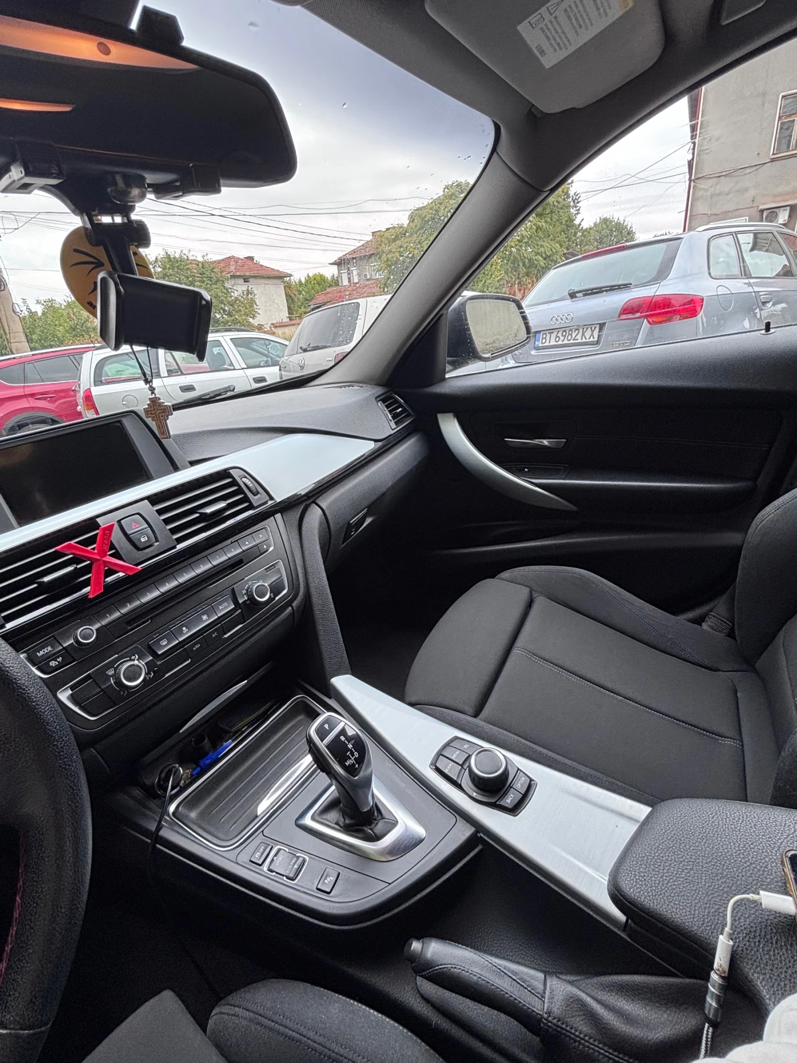 BMW 320 2.0 TDI, снимка 8 - Автомобили и джипове - 56231954