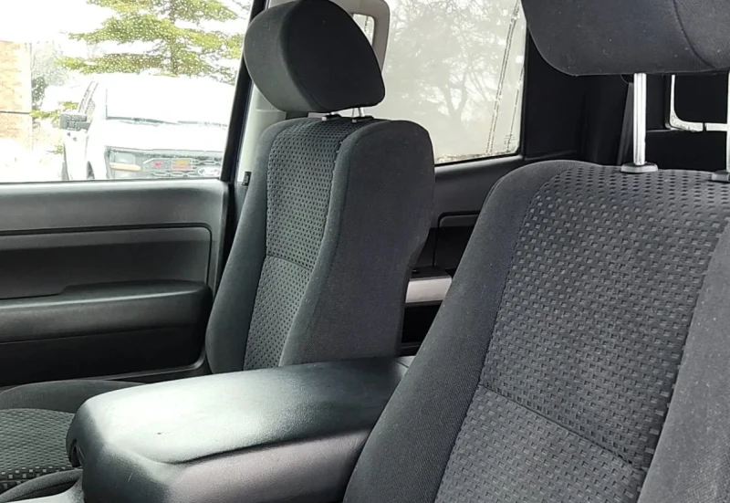 Toyota Tundra SR5 * * 5.7 * * CARFAX * * АВТО КРЕДИТ * * , снимка 7 - Автомобили и джипове - 53059157