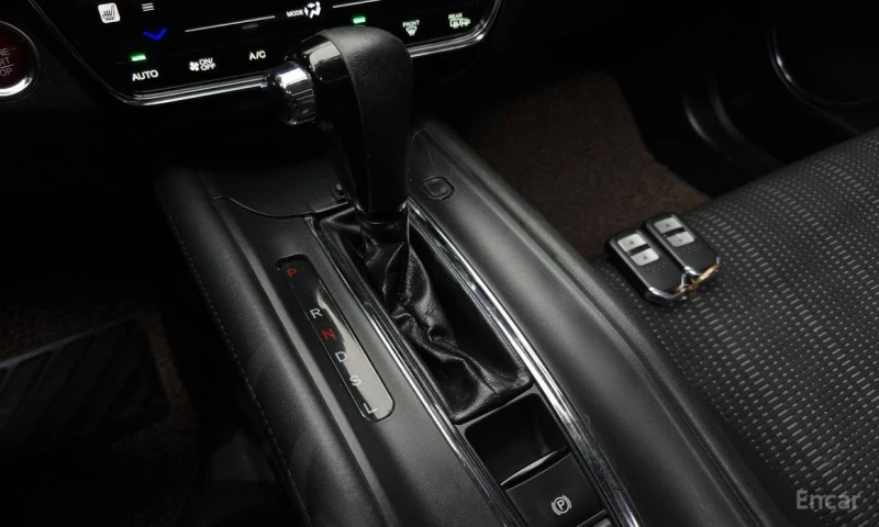 Honda Hr-v, снимка 9 - Автомобили и джипове - 53202040