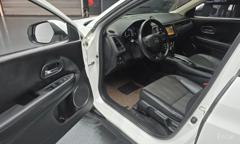 Honda Hr-v, снимка 11 - Автомобили и джипове - 53202040