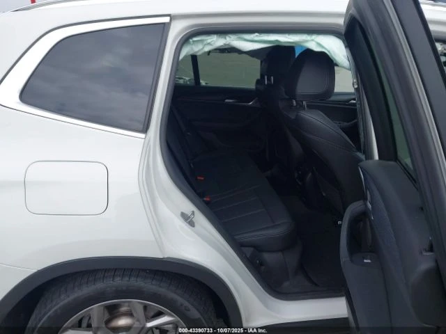 BMW X3 * HEAD UP* ПАМЕТ* AMBIENT* КАМЕРА* REMOTE* KEYLESS, снимка 11 - Автомобили и джипове - 53027914