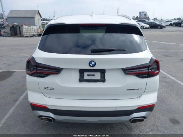 BMW X3 * HEAD UP* ПАМЕТ* AMBIENT* КАМЕРА* REMOTE* KEYLESS, снимка 8 - Автомобили и джипове - 53027914