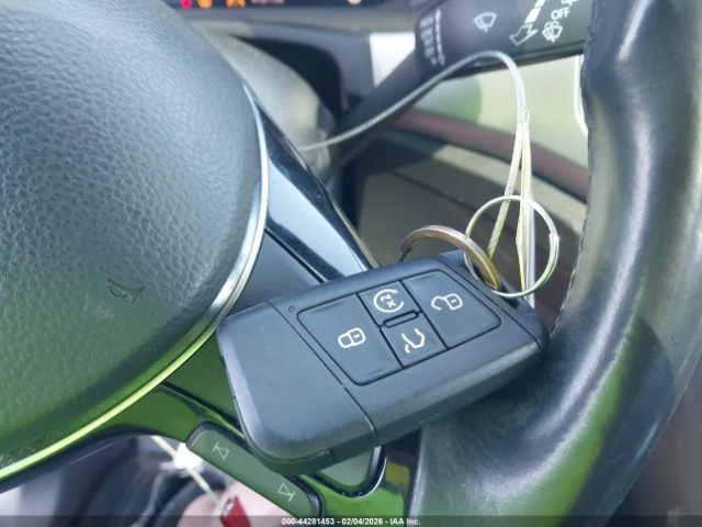 VW Atlas 3.6L V6 SEL, снимка 11 - Автомобили и джипове - 53570962