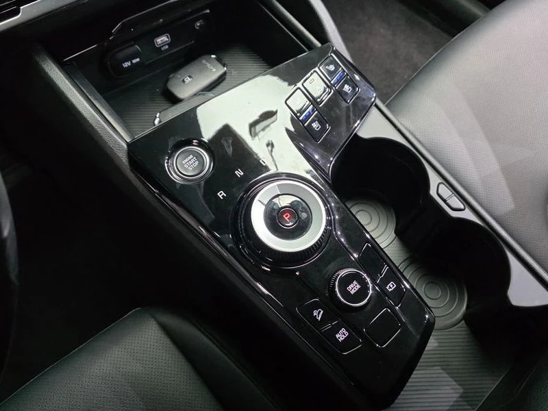 Kia Sportage Prestige 2WD| 226к.с.| ВКЛ.ТЕХНОТЕСТ, снимка 9 - Автомобили и джипове - 55175748