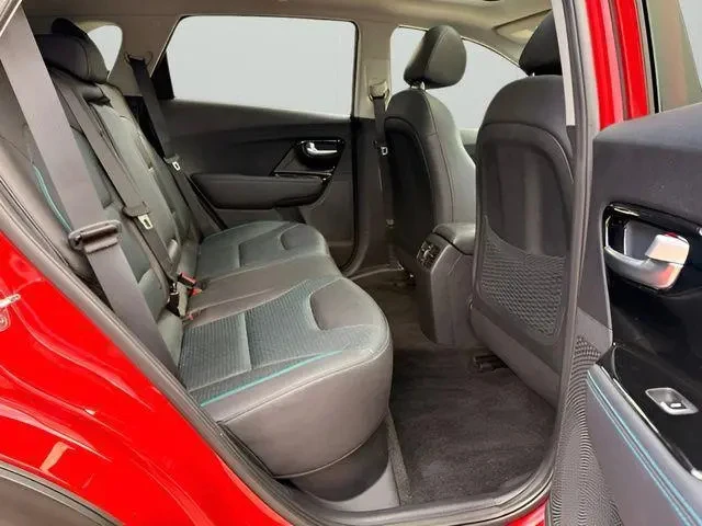 Kia Niro EV / EX PREMIUM, снимка 13 - Автомобили и джипове - 56273908