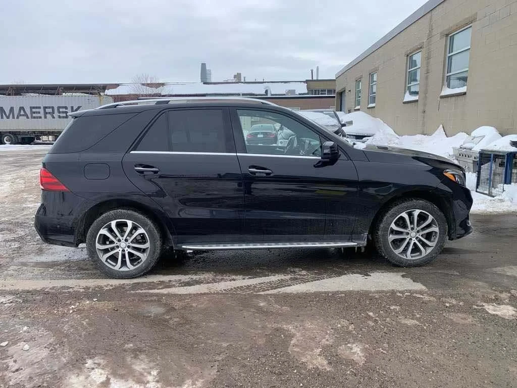 Mercedes-Benz GLE 350 d AMG пакет / 1 собственик - изображение 4