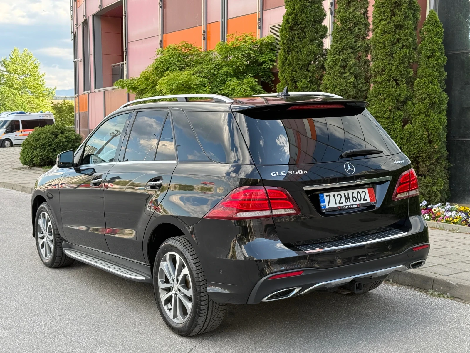 Mercedes-Benz GLE 350 d AMG пакет / 1 собственик - изображение 3