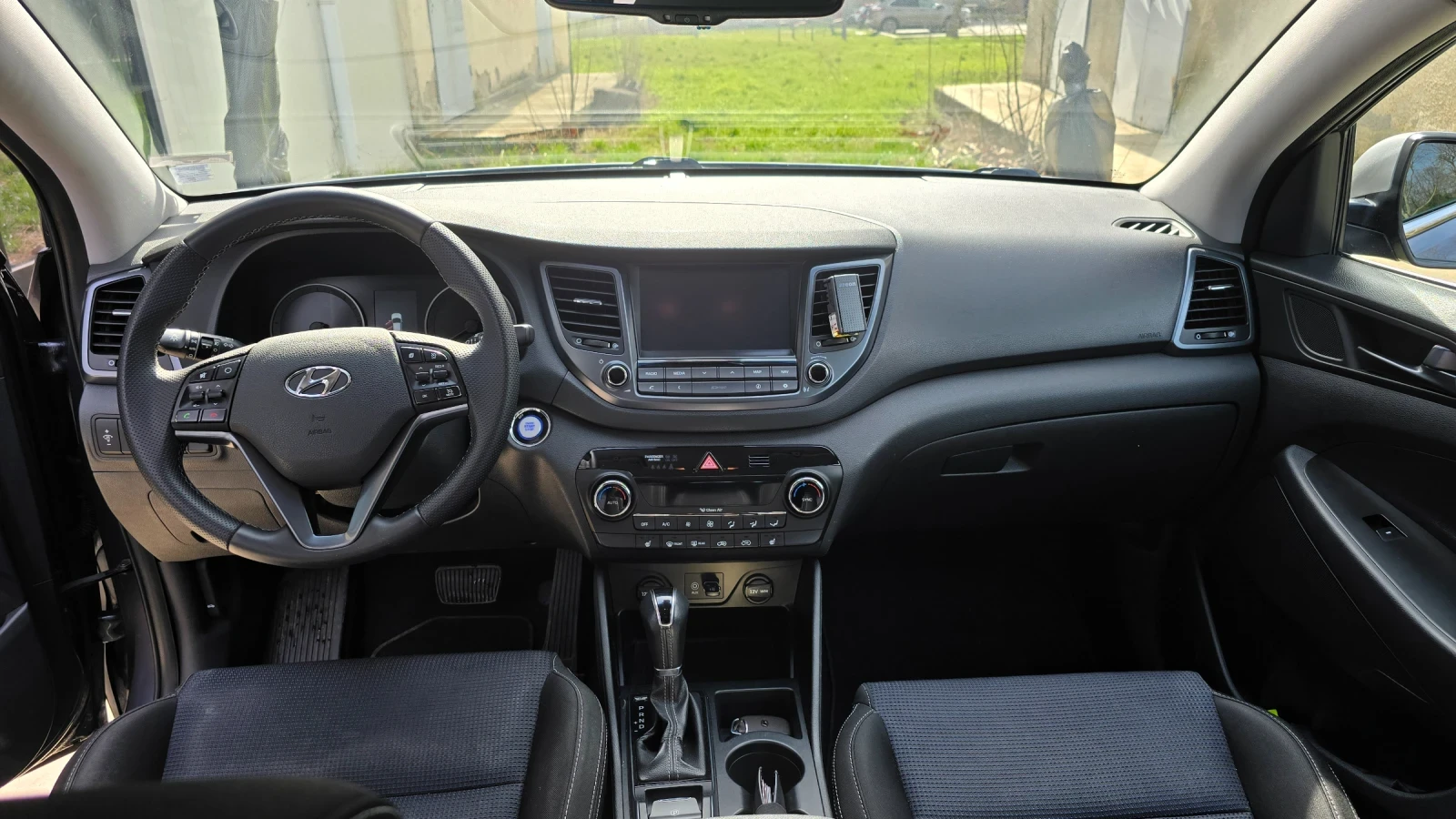 Hyundai Tucson 1.7crdi 2018 sound edition , снимка 13 - Автомобили и джипове - 53764084