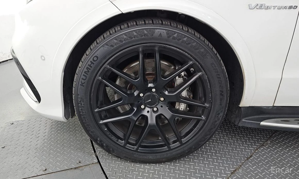 Mercedes-Benz GLE 63 AMG ОДГРЕВ* ОБДУХВАНЕ* 360КАМЕРА* LANE* ASSIST* , снимка 17 - Автомобили и джипове - 53985673