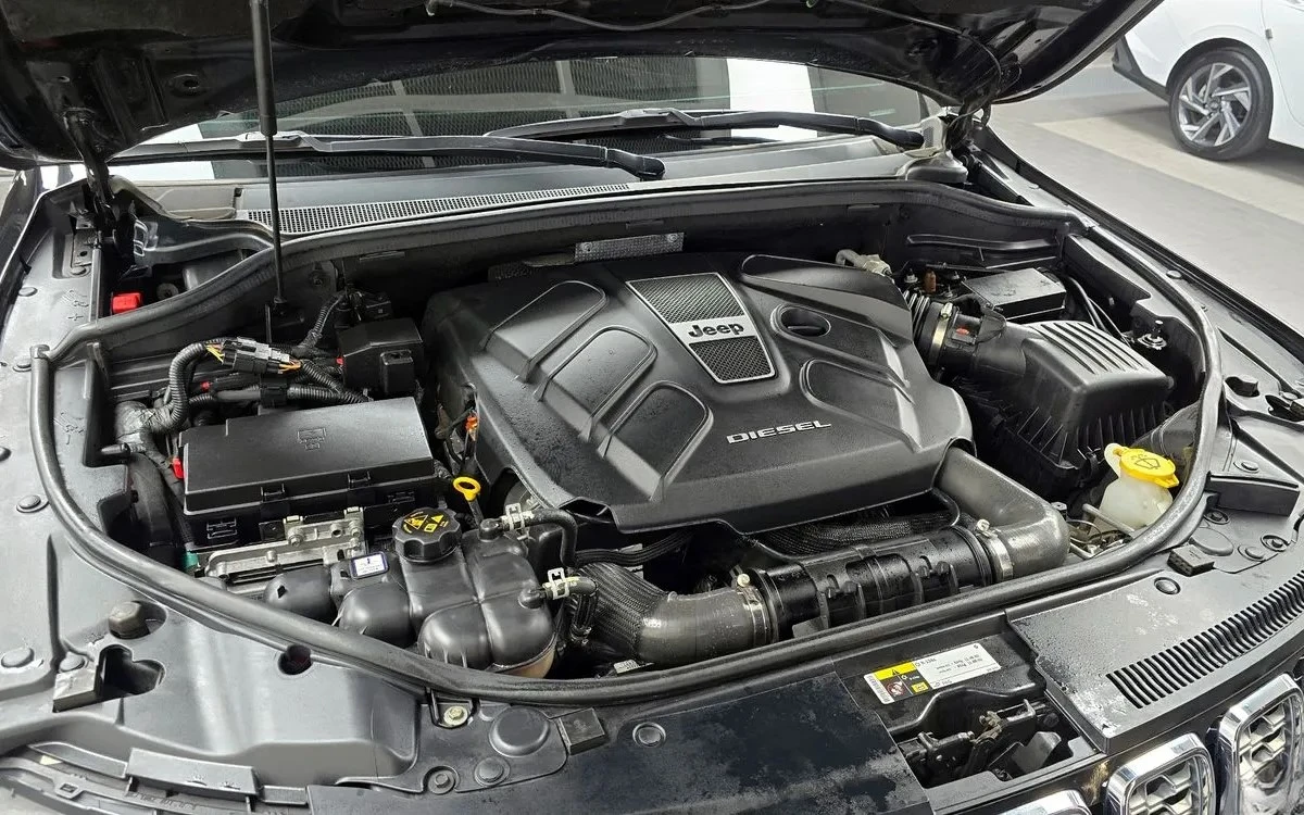 Jeep Grand cherokee 3.0 Diesel SUMMIT, снимка 5 - Автомобили и джипове - 54900917