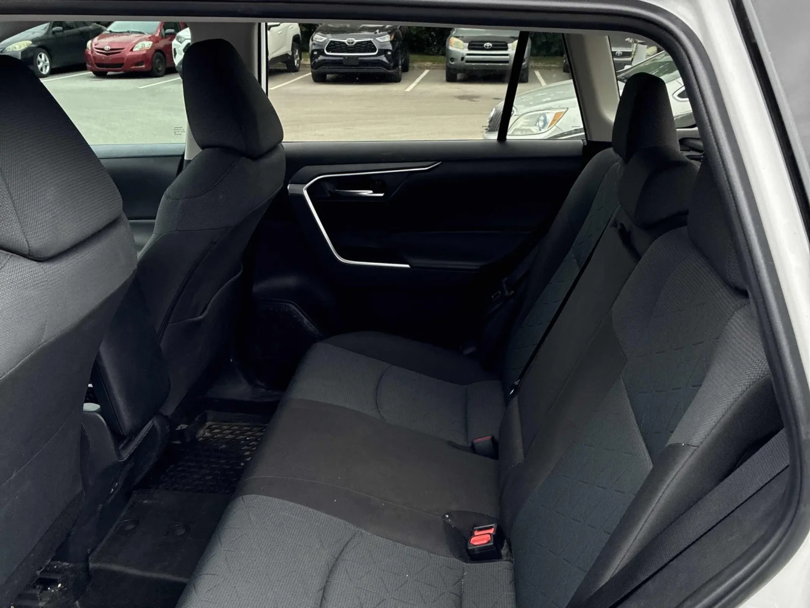 Toyota Rav4 Hybrid XL/2 КЛЮЧА/ПАНОРАМА/CARFAX/АВТО КРЕДИТ, снимка 8 - Автомобили и джипове - 55120622