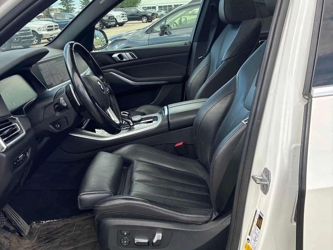 BMW X5 xDrive40i * CARFAX * БЕЗ ПЪРВОНАЧАЛНА ВНОСКА, снимка 10 - Автомобили и джипове - 55180060
