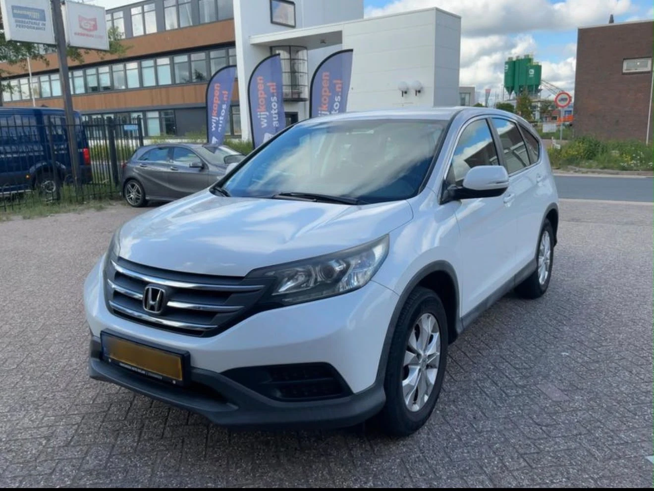 Honda Cr-v 2.0бензин Лизинг през Уникредит по230 евро, снимка 5 - Автомобили и джипове - 56267051