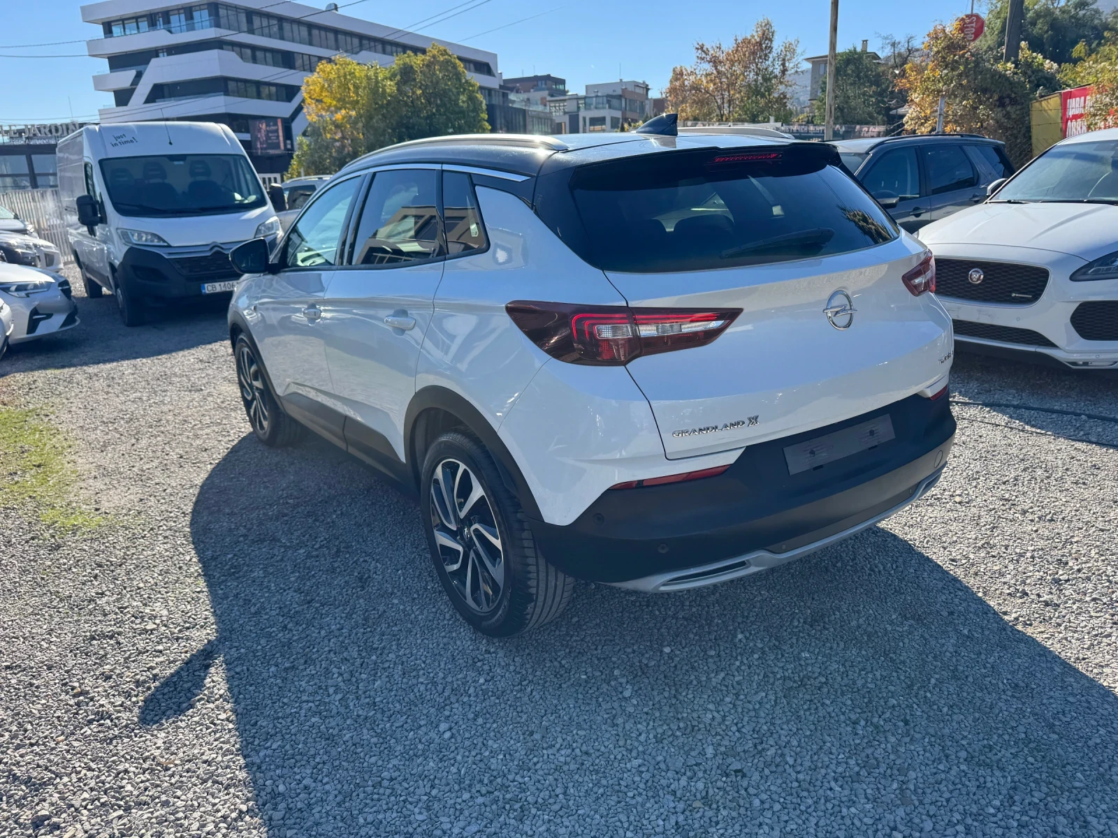 Opel Grandland X Full* 1.6TD 120hp* ЛИЗИНГ* КАМЕРИ 360* ПОДГРЕВИ* Е, снимка 9 - Автомобили и джипове - 56565926