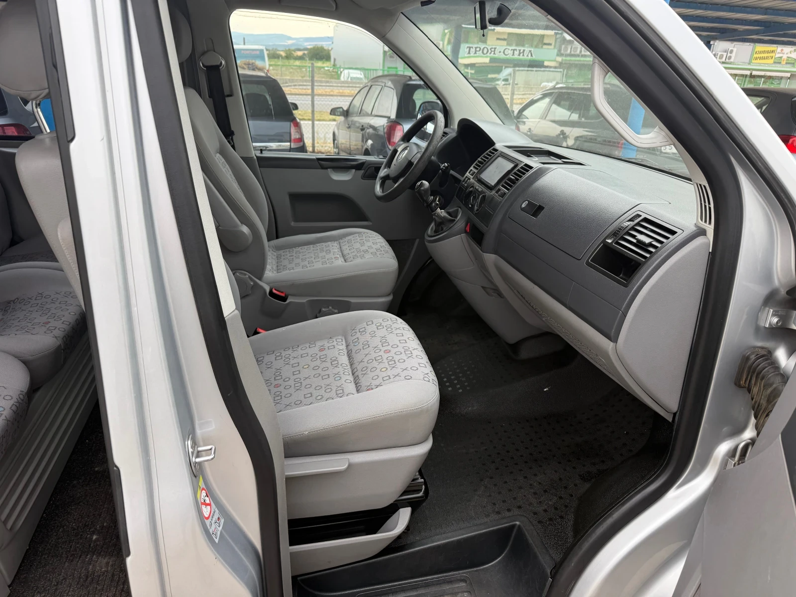 VW Transporter 2.5TDI - изображение 10