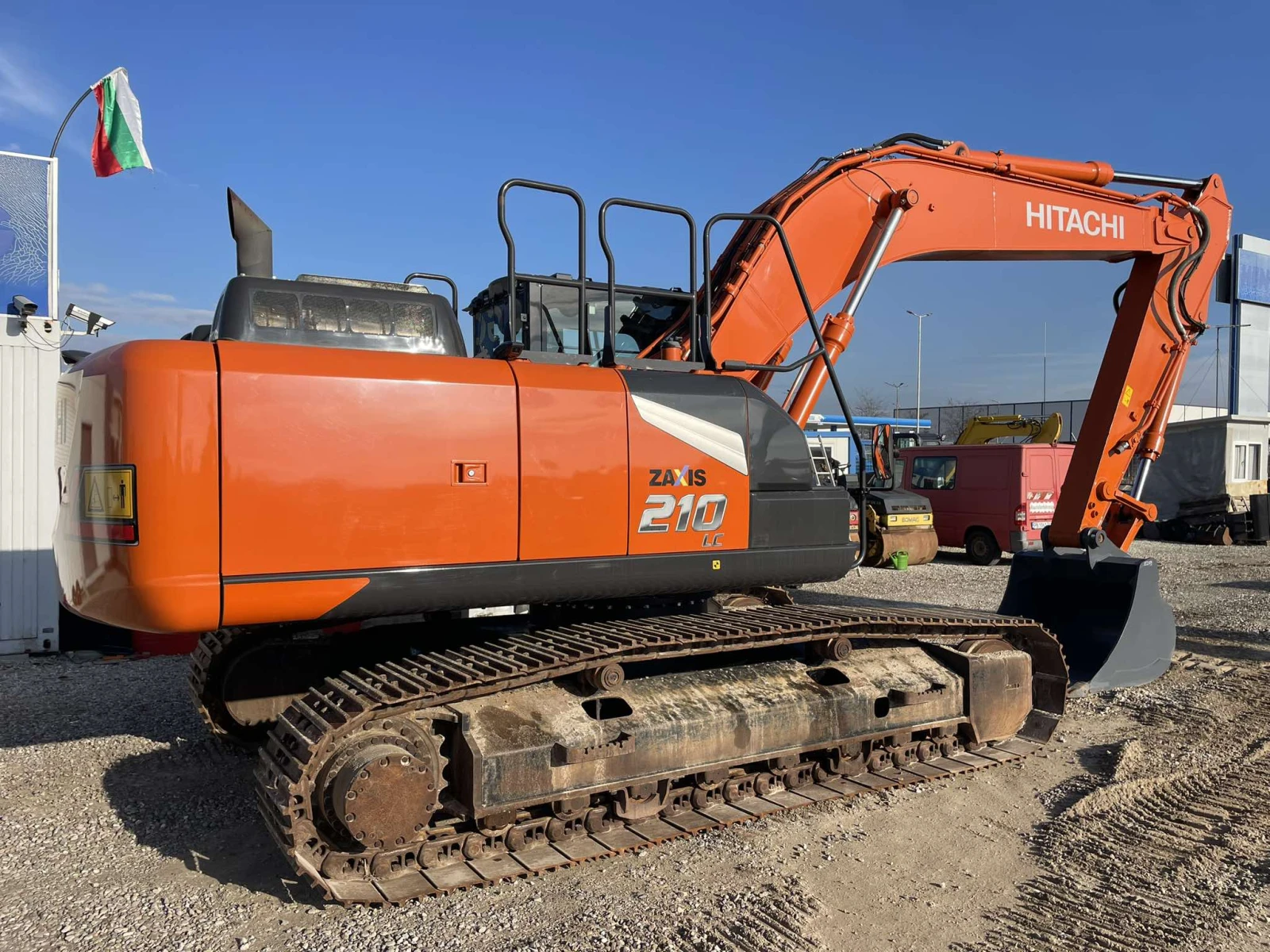  Hitachi ZX 210 LC-7 | Mobile.bg   13