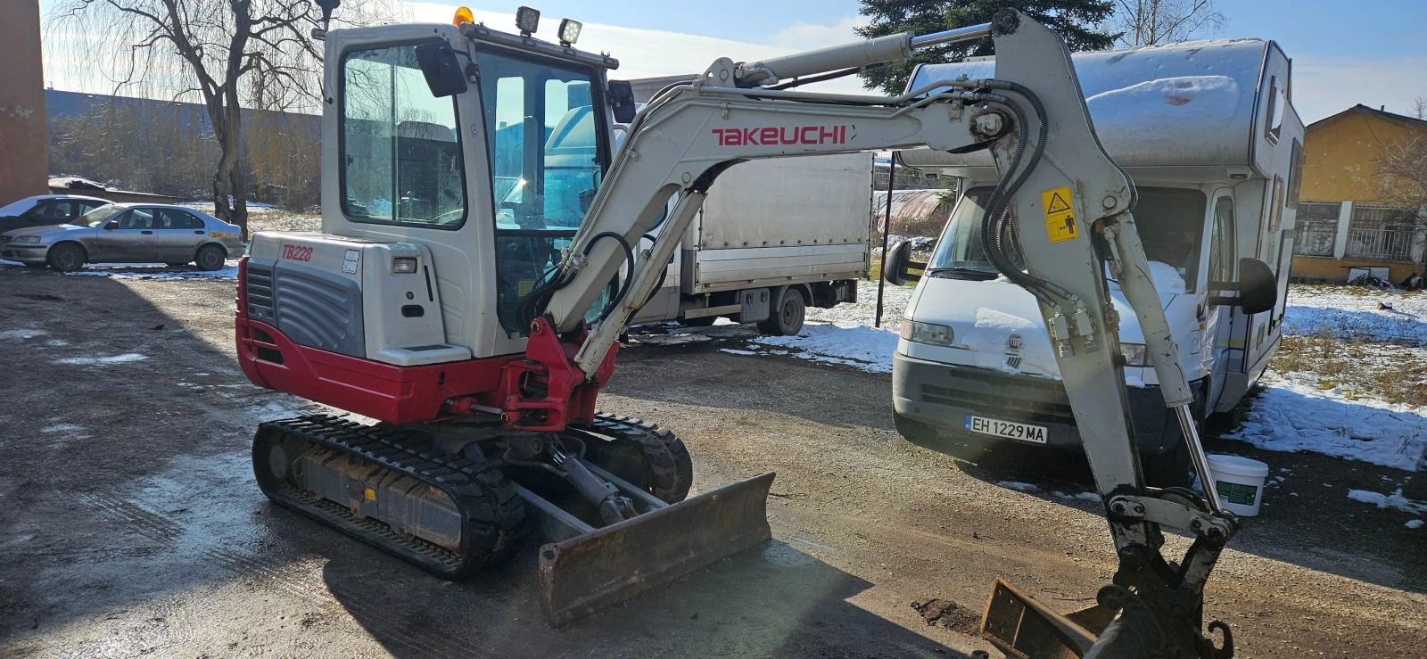 Багер Takeuchi 228 - изображение 4