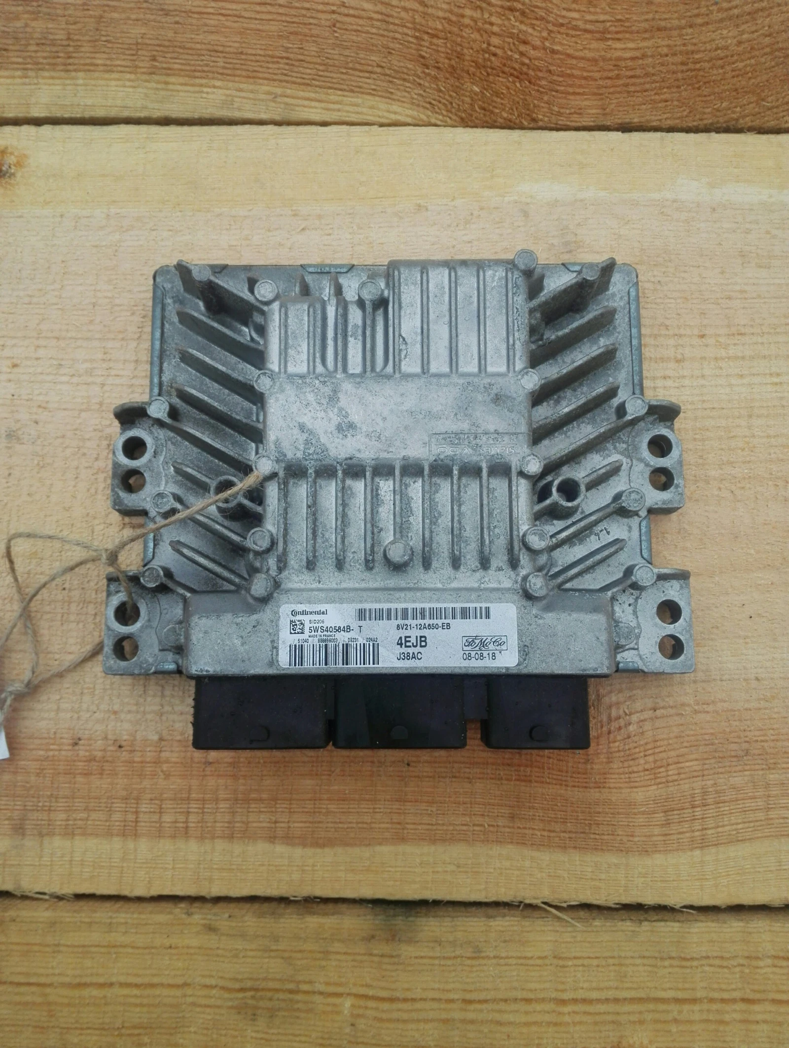 �������� ���� ������ 1.4���� | Mobile.bg � ����������� 1