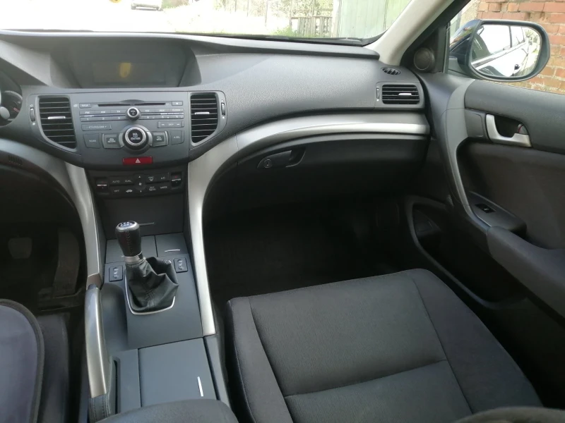 Honda Accord 2.2 cdti 150 2009, снимка 4 - Автомобили и джипове - 47387933