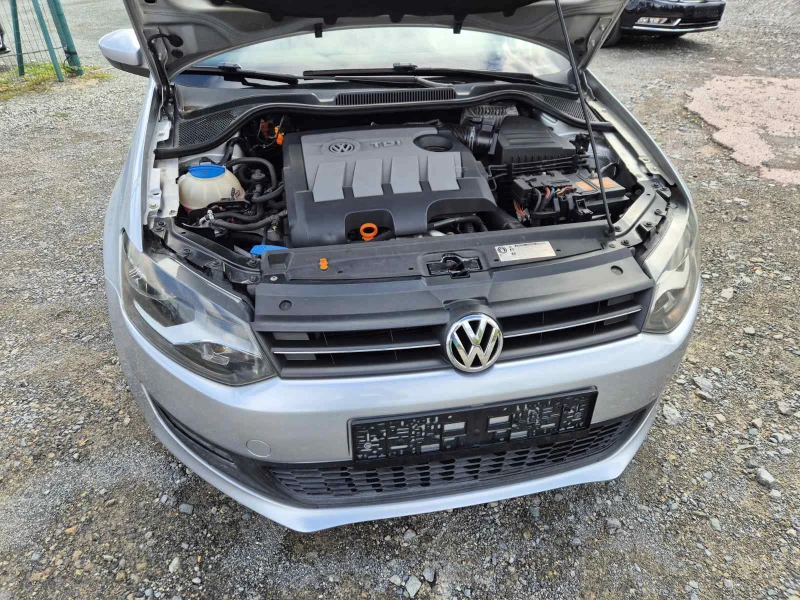 VW Polo 1.6TDI 75кс, снимка 15 - Автомобили и джипове - 47415709