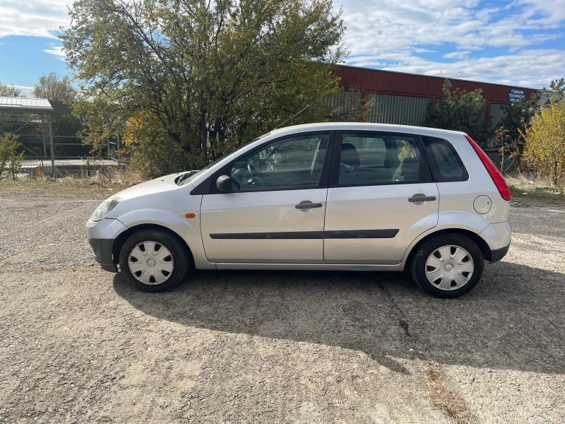 Ford Fiesta 1.4i 75ks FACE LIFT, снимка 2 - Автомобили и джипове - 47846766