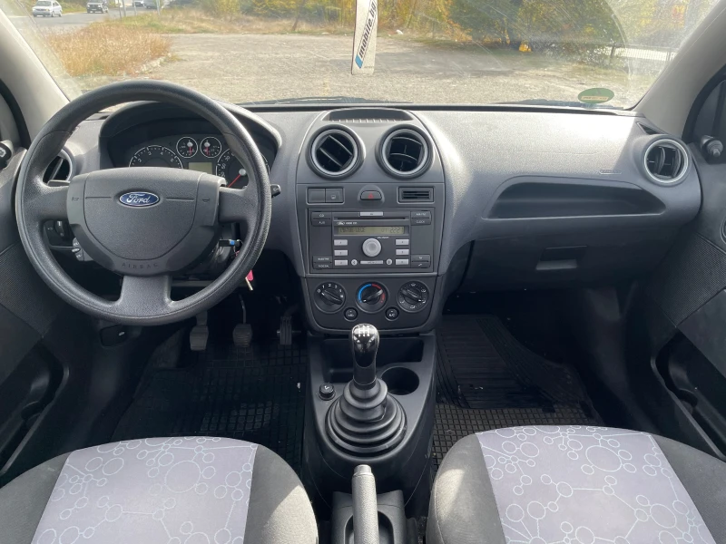 Ford Fiesta 1.4i 75ks FACE LIFT, снимка 13 - Автомобили и джипове - 47846766