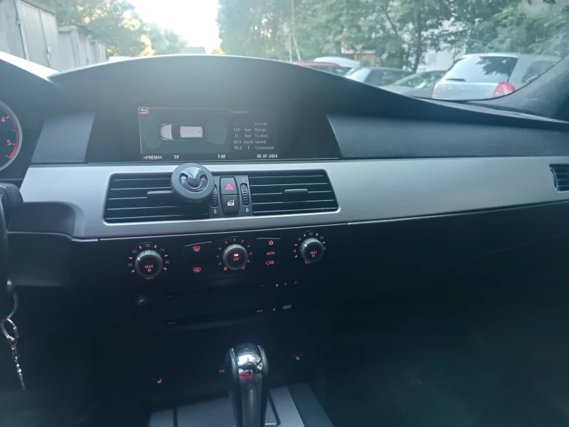 BMW 530 3.0 D, снимка 11 - Автомобили и джипове - 48711053