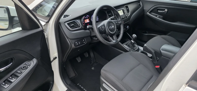 Kia Carens 1.6GDI FRANCE, снимка 8 - Автомобили и джипове - 52260029