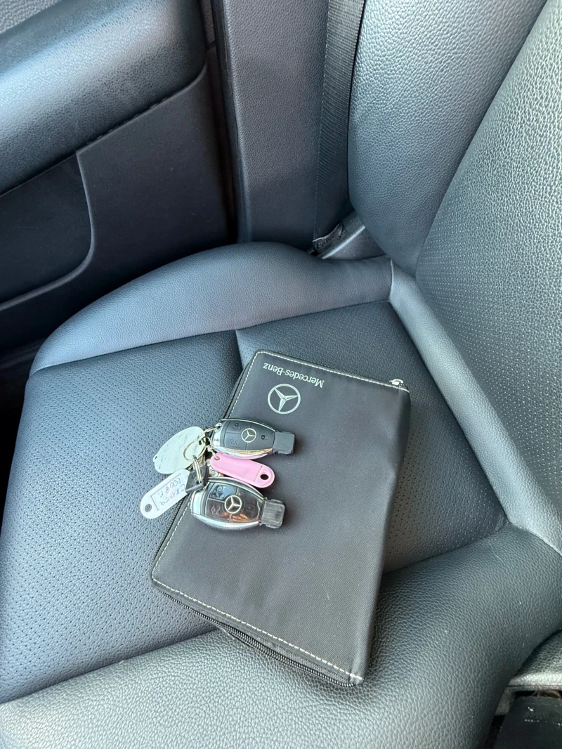 Mercedes-Benz C 220 2.2CDI уникат 150000км Avantgarde, снимка 13 - Автомобили и джипове - 51723989