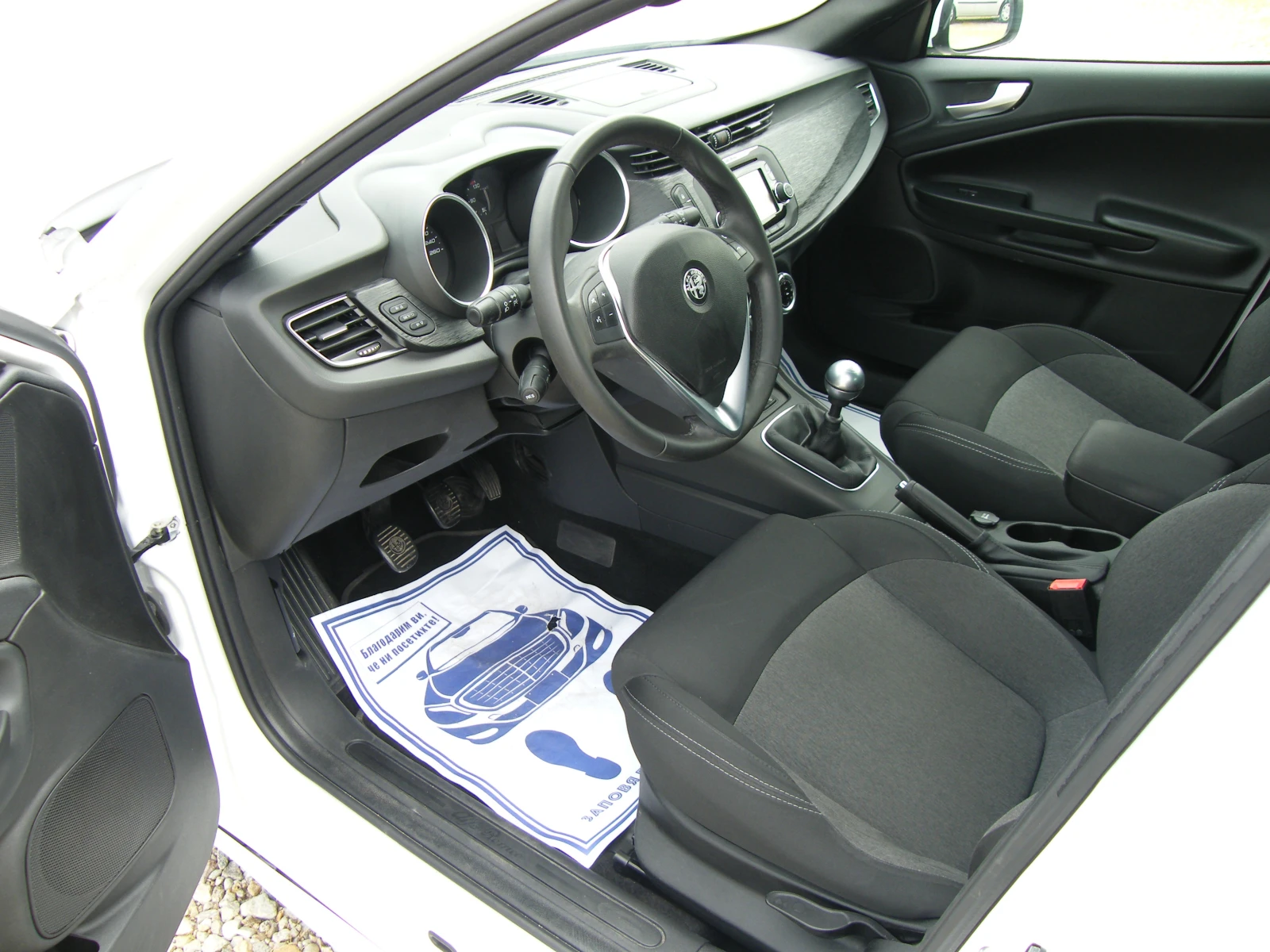 Alfa Romeo Giulietta 1.6JTDm 83000km. EURO 6D - изображение 9